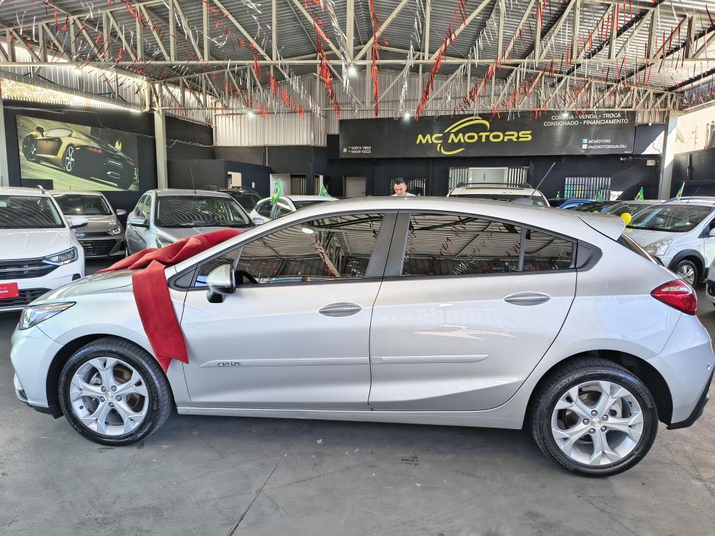 CHEVROLET Cruze Hatch - Foto