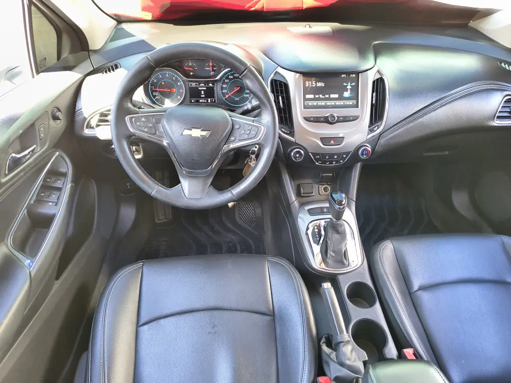 CHEVROLET Cruze Hatch - Foto