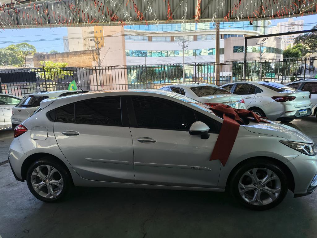 CHEVROLET Cruze Hatch - Foto