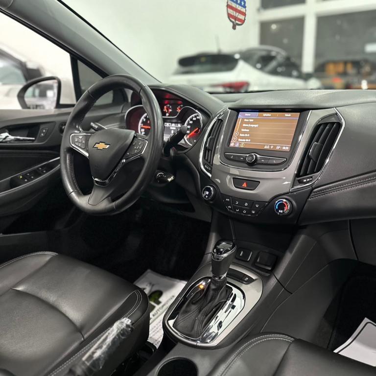 CHEVROLET Cruze Hatch - Foto