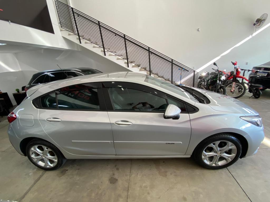 CHEVROLET Cruze Hatch - Foto