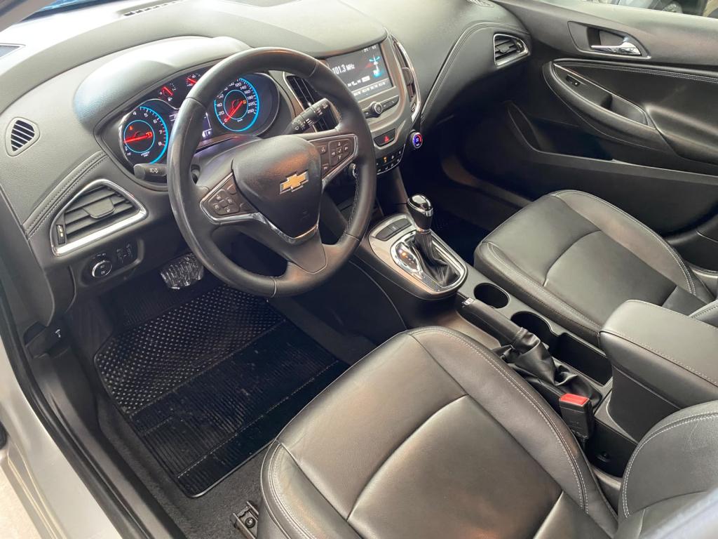 CHEVROLET Cruze Hatch - Foto