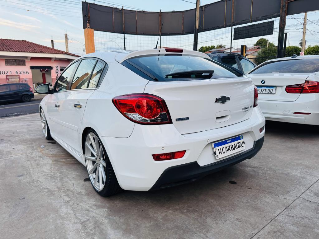 CHEVROLET Cruze Hatch - Foto