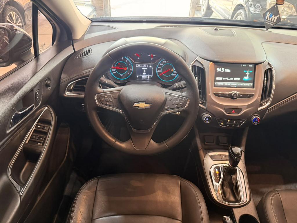 CHEVROLET Cruze Hatch - Foto