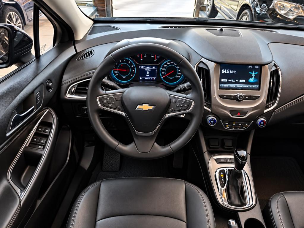 CHEVROLET Cruze Hatch - Foto