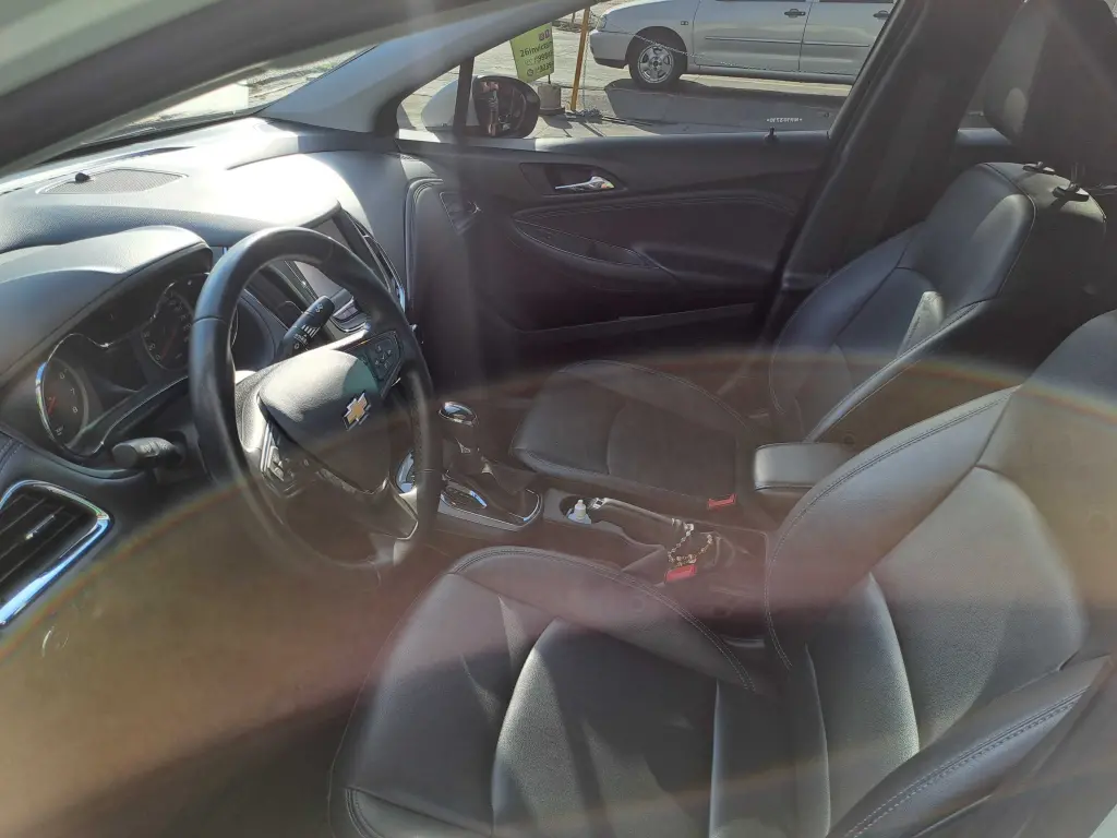 CHEVROLET Cruze Sedan - Miniatura