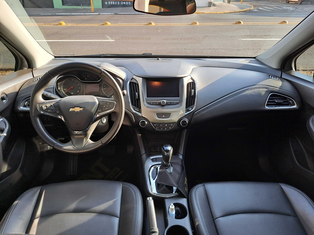 CHEVROLET Cruze Sedan - Miniatura