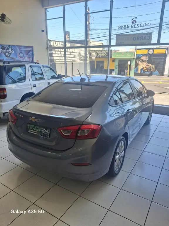 CHEVROLET Cruze Sedan - Miniatura