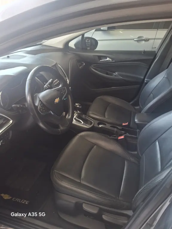 CHEVROLET Cruze Sedan - Miniatura
