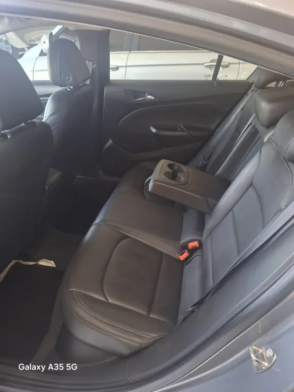 CHEVROLET Cruze Sedan - Miniatura