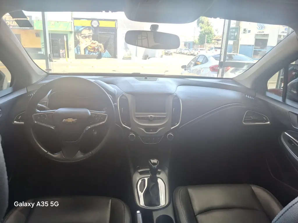 CHEVROLET Cruze Sedan - Miniatura