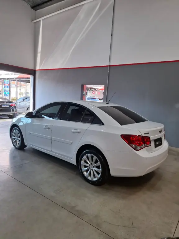 CHEVROLET Cruze Sedan - Foto