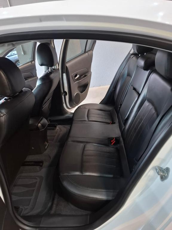 CHEVROLET Cruze Sedan - Foto