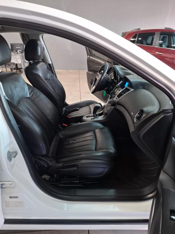 CHEVROLET Cruze Sedan - Foto