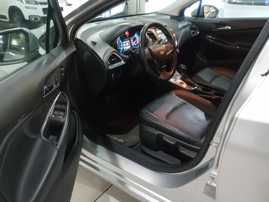 CHEVROLET Cruze Sedan - Foto