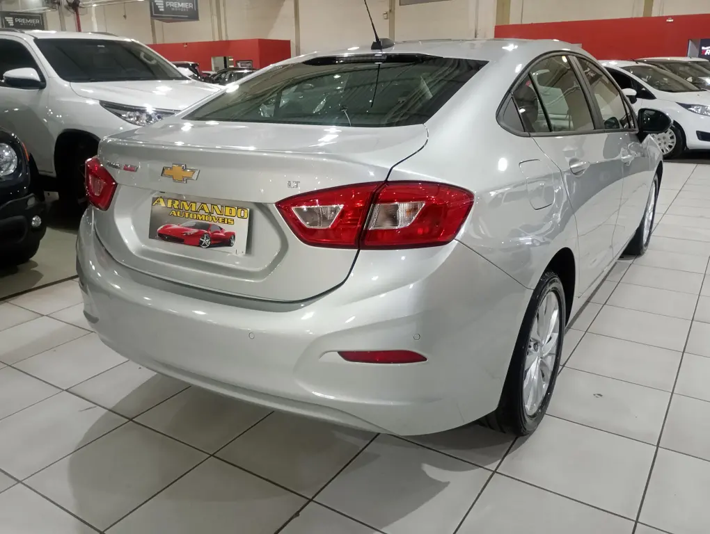 CHEVROLET Cruze Sedan - Foto