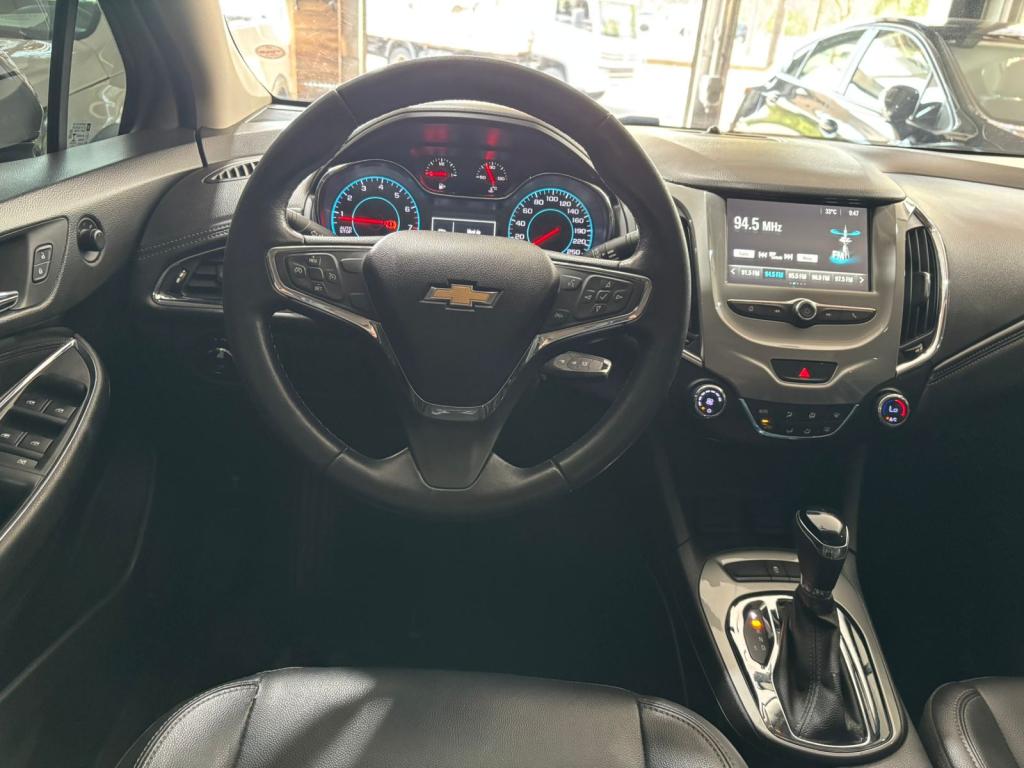 CHEVROLET Cruze Sedan - Foto