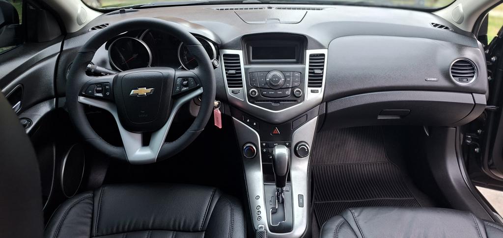 CHEVROLET Cruze Sedan - Foto