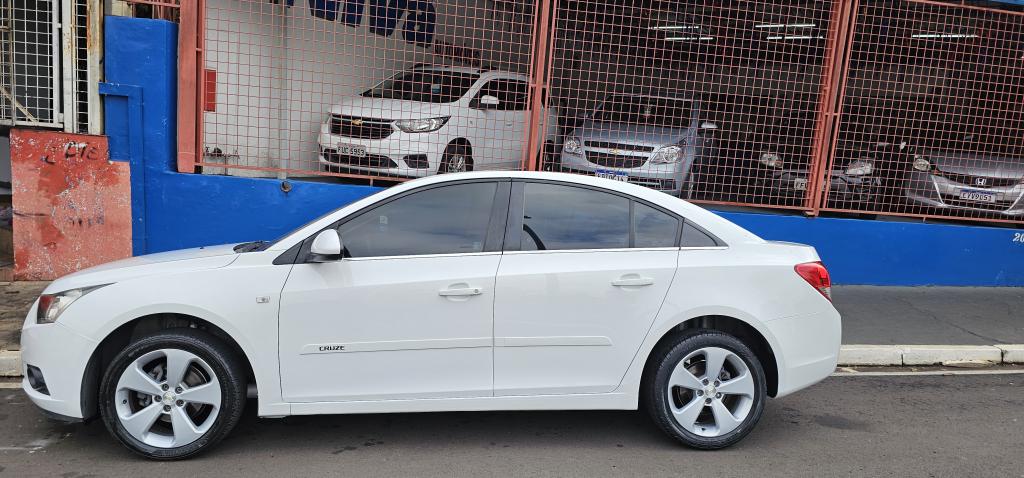 CHEVROLET Cruze Sedan - Foto