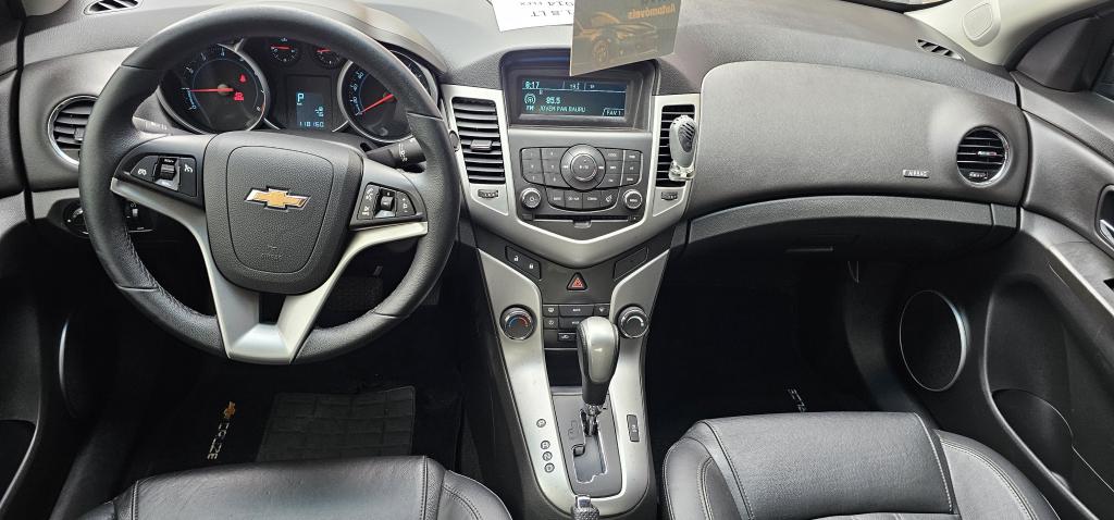 CHEVROLET Cruze Sedan - Foto