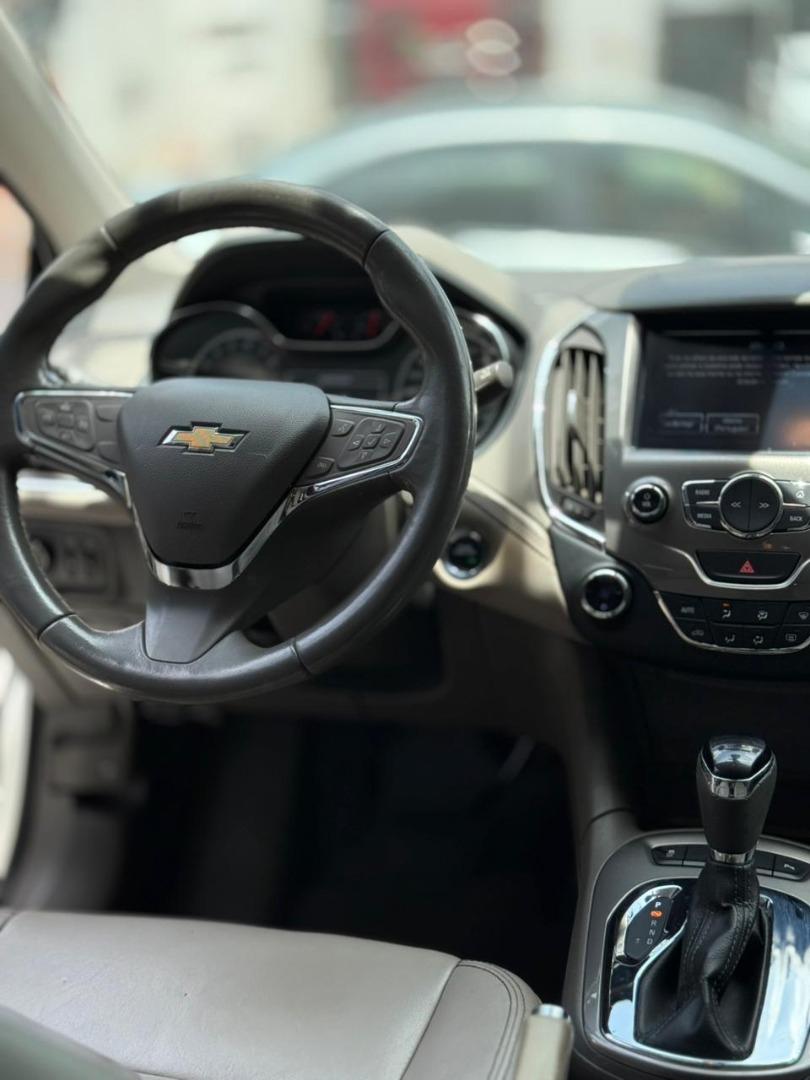 CHEVROLET Cruze Sedan - Foto