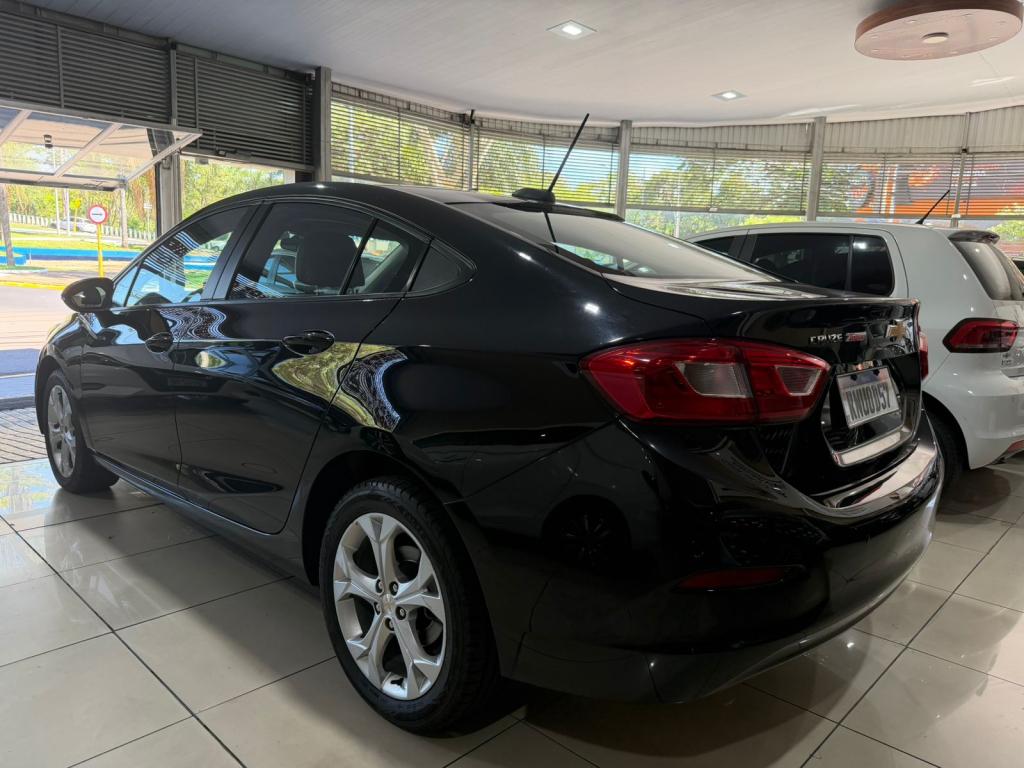 CHEVROLET Cruze Sedan - Foto