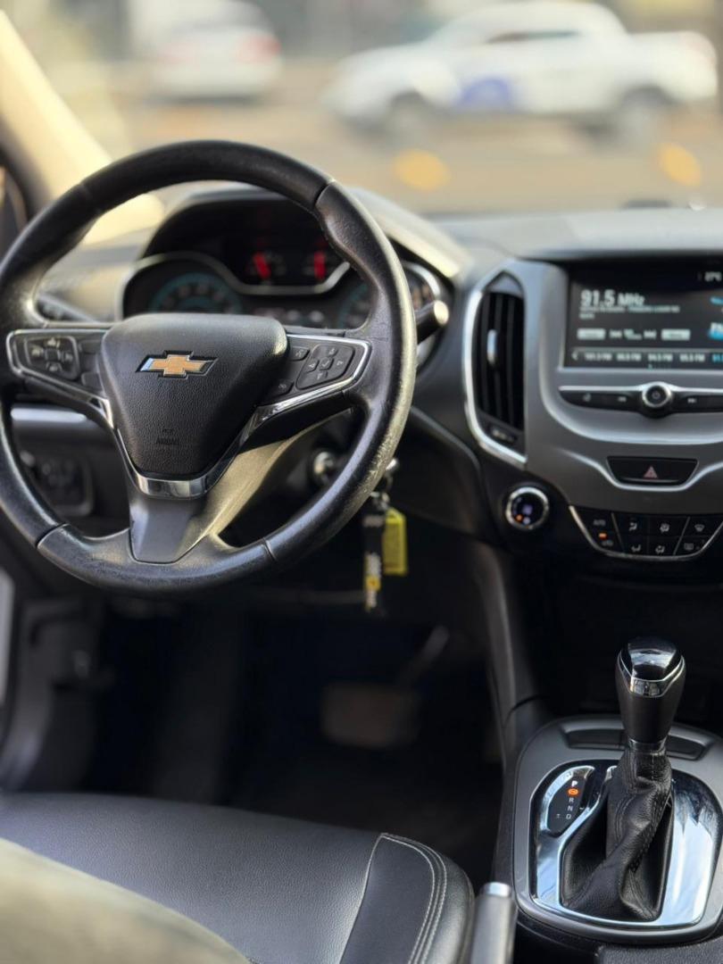 CHEVROLET Cruze Sedan - Foto