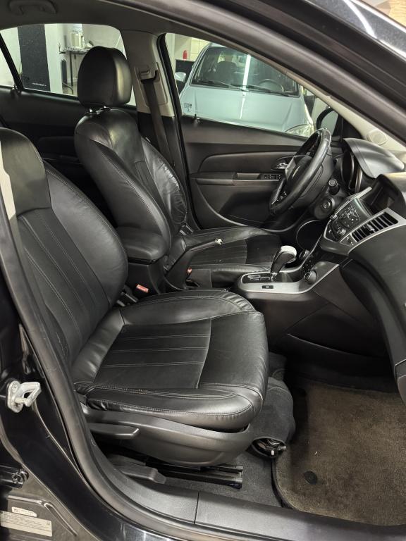 CHEVROLET Cruze Sedan - Foto