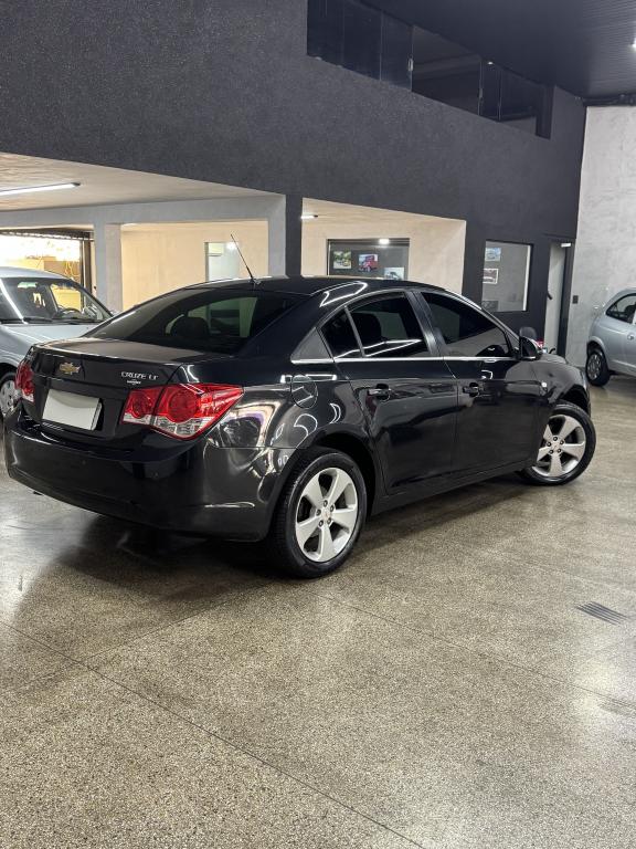 CHEVROLET Cruze Sedan - Foto