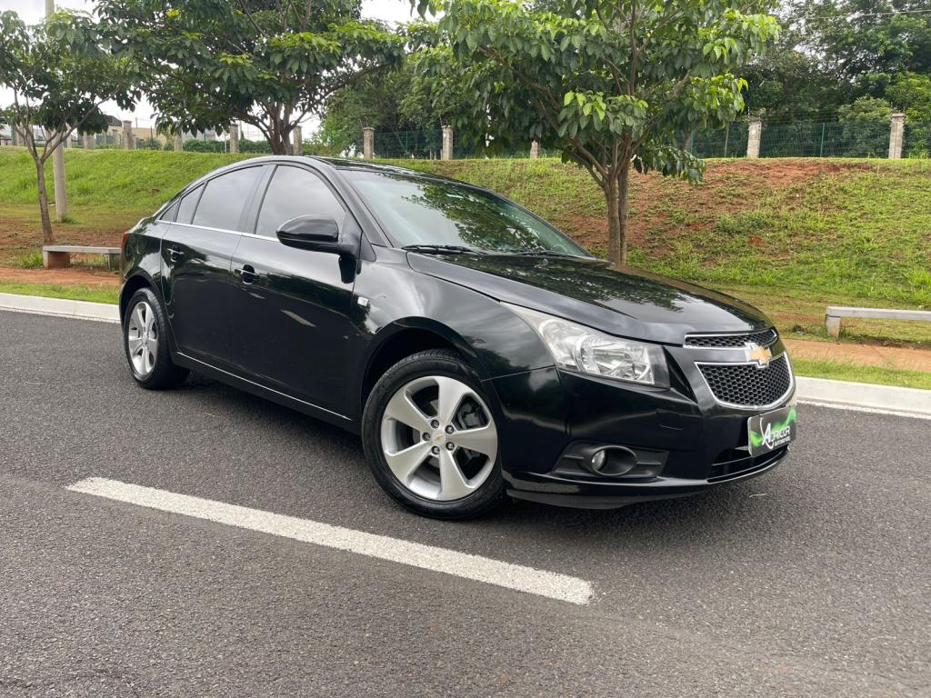 CHEVROLET Cruze Sedan - Foto