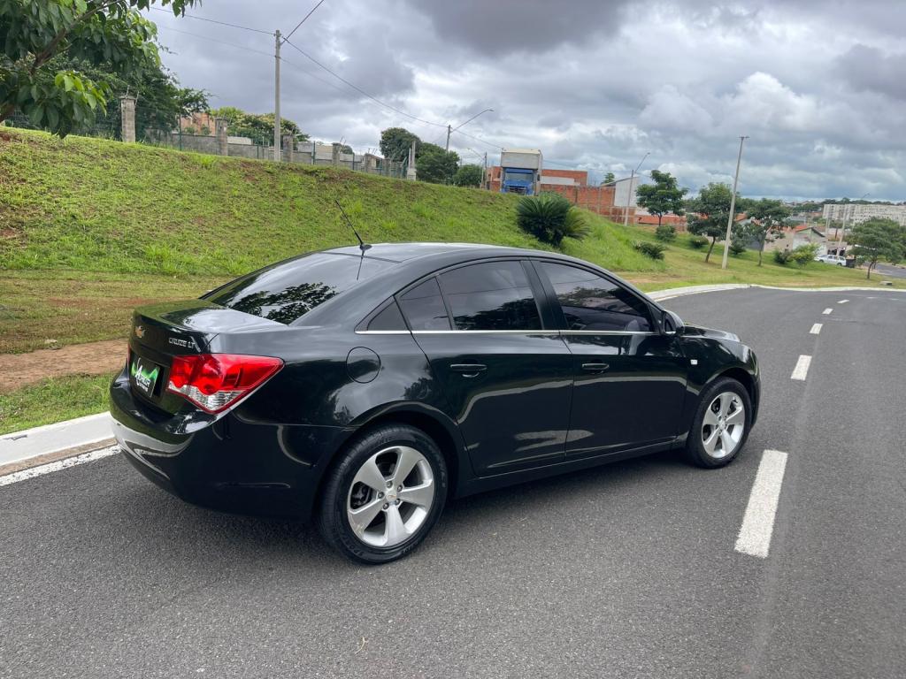 CHEVROLET Cruze Sedan - Foto