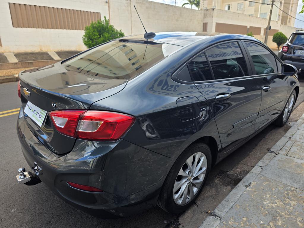 CHEVROLET Cruze Sedan - Foto