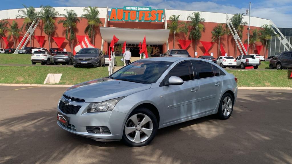 CHEVROLET Cruze Sedan - Foto