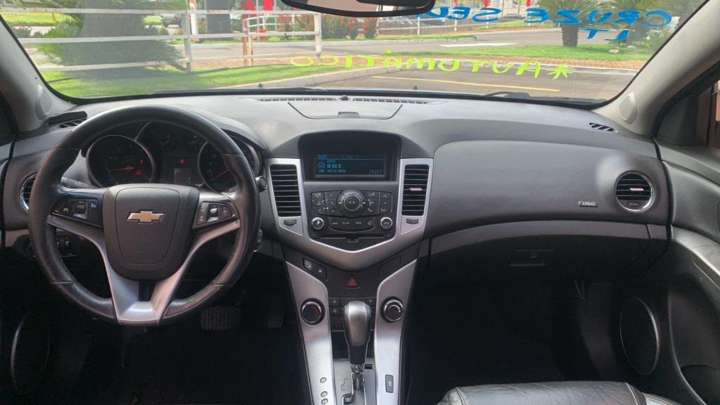 CHEVROLET Cruze Sedan - Foto