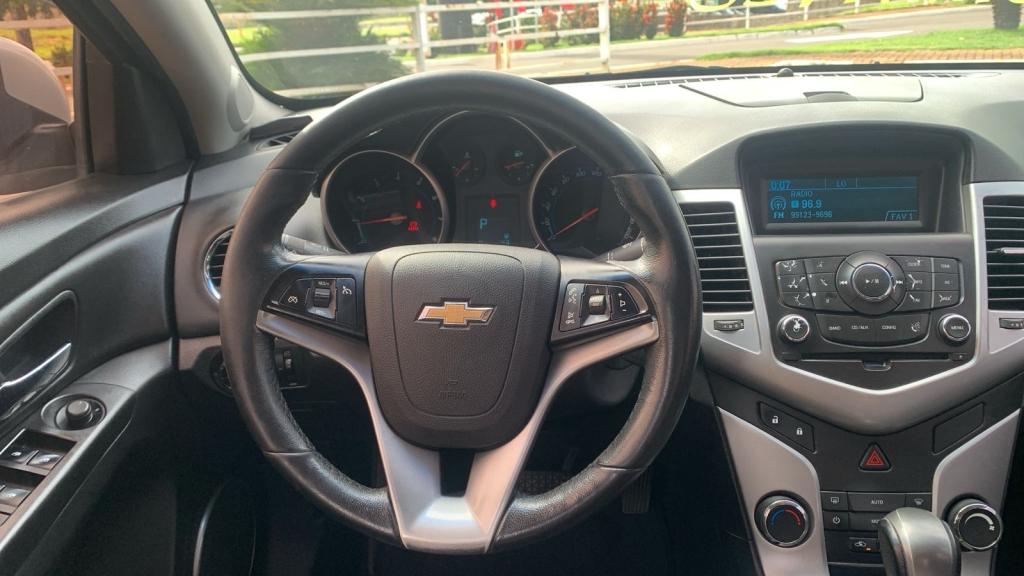 CHEVROLET Cruze Sedan - Foto