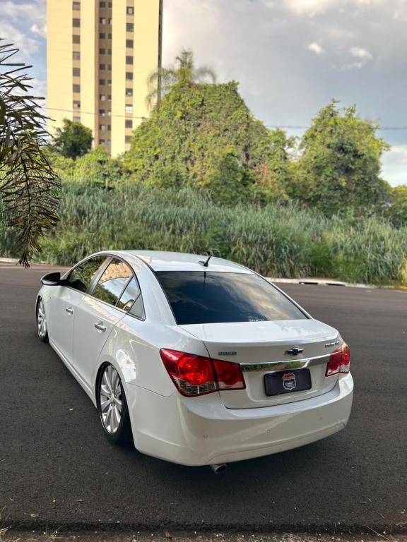 CHEVROLET Cruze Sedan - Foto