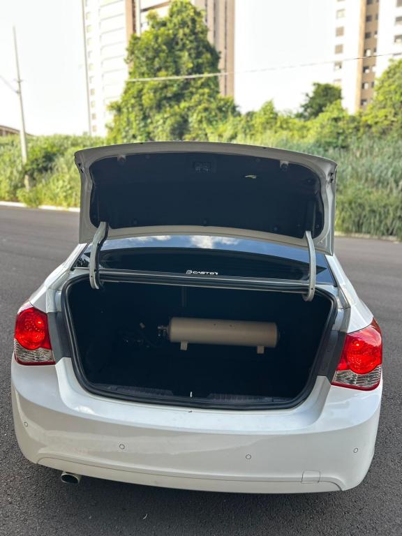 CHEVROLET Cruze Sedan - Foto