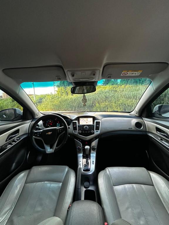 CHEVROLET Cruze Sedan - Foto