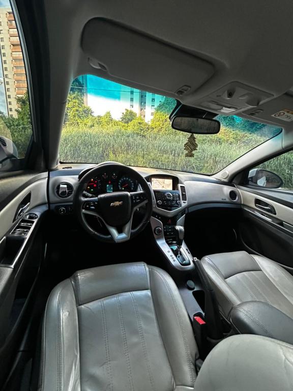CHEVROLET Cruze Sedan - Foto