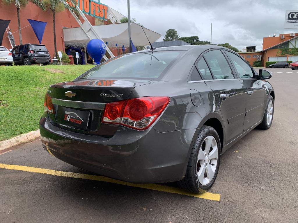 CHEVROLET Cruze Sedan - Foto