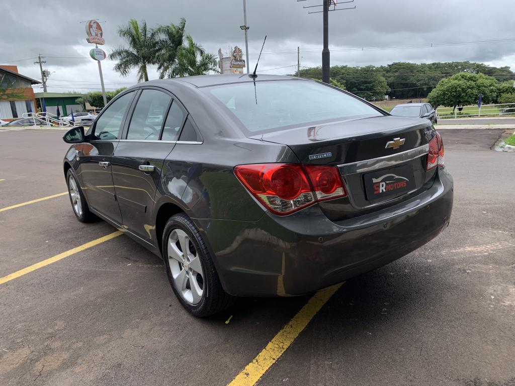CHEVROLET Cruze Sedan - Foto
