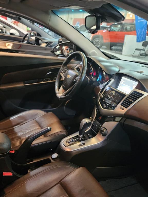 CHEVROLET Cruze Sedan - Foto