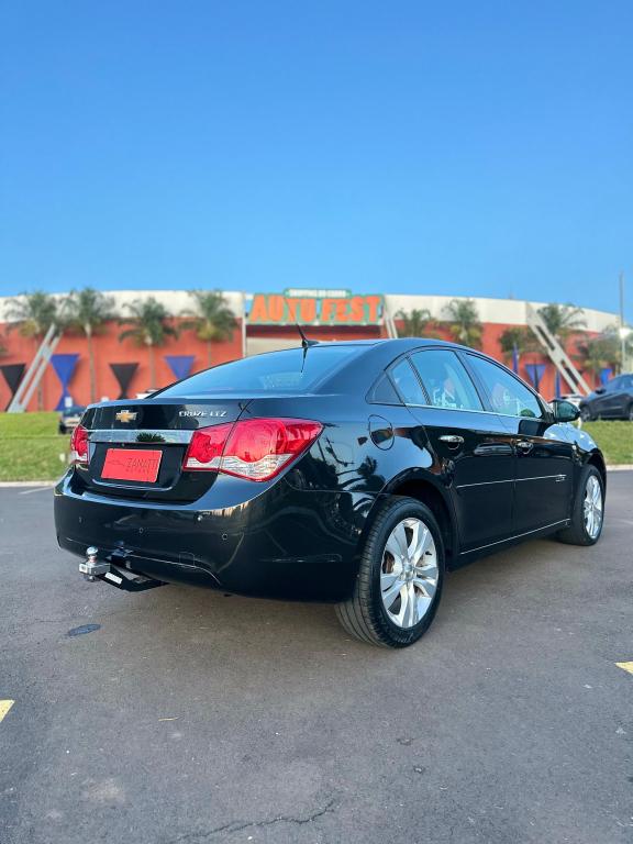 CHEVROLET Cruze Sedan - Foto