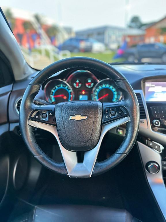 CHEVROLET Cruze Sedan - Foto