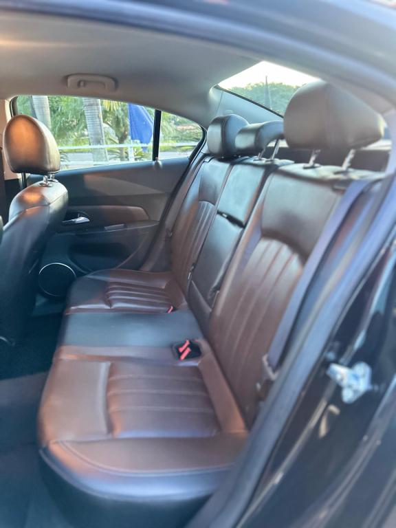 CHEVROLET Cruze Sedan - Foto