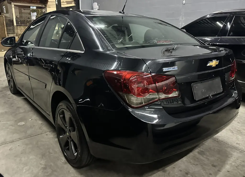 CHEVROLET Cruze Sedan - Foto