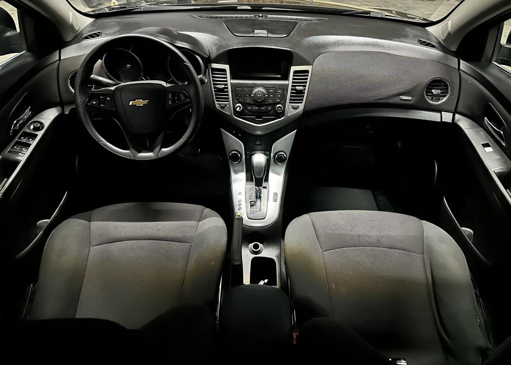 CHEVROLET Cruze Sedan - Foto
