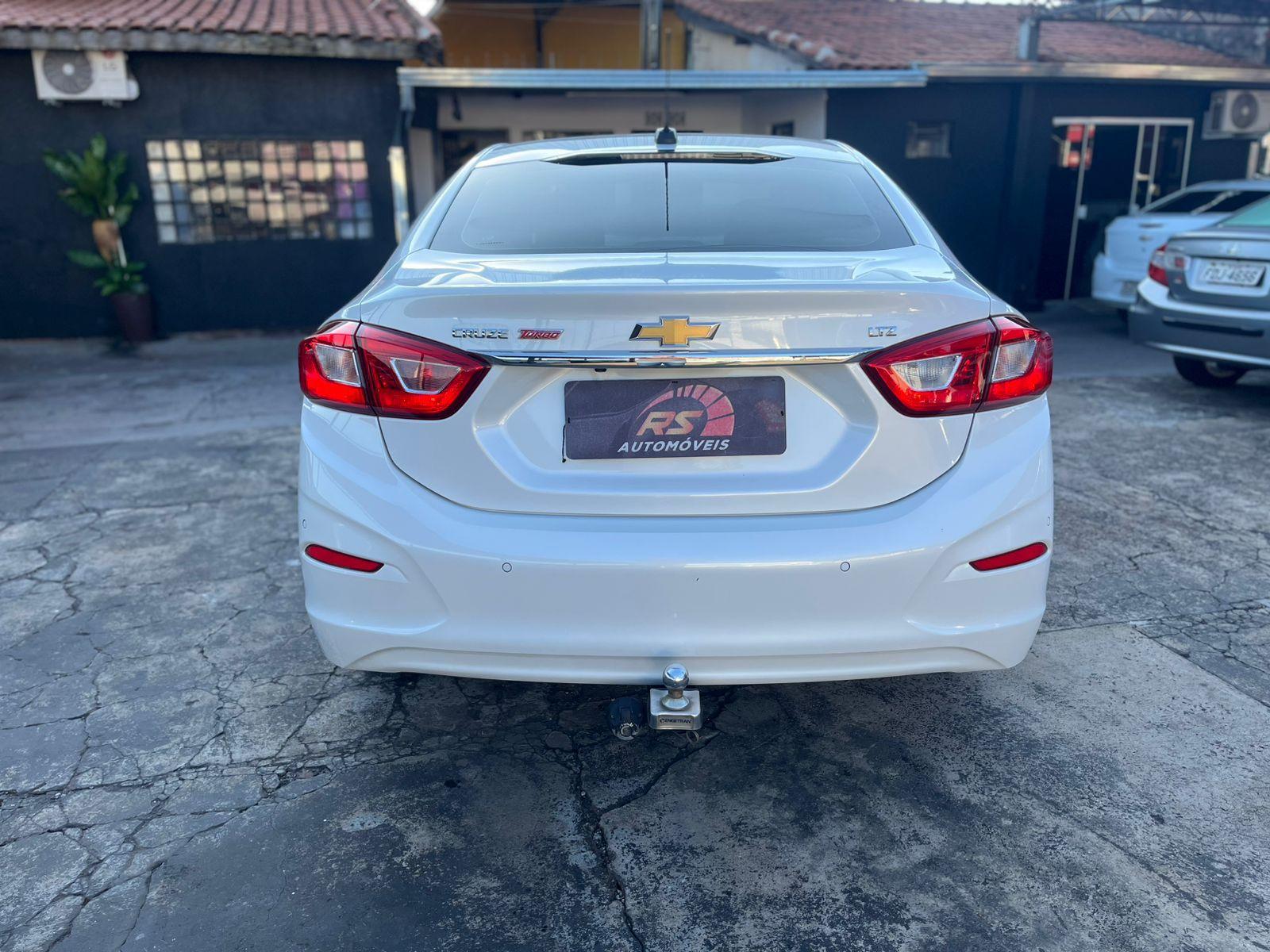 CHEVROLET Cruze Sedan - Foto