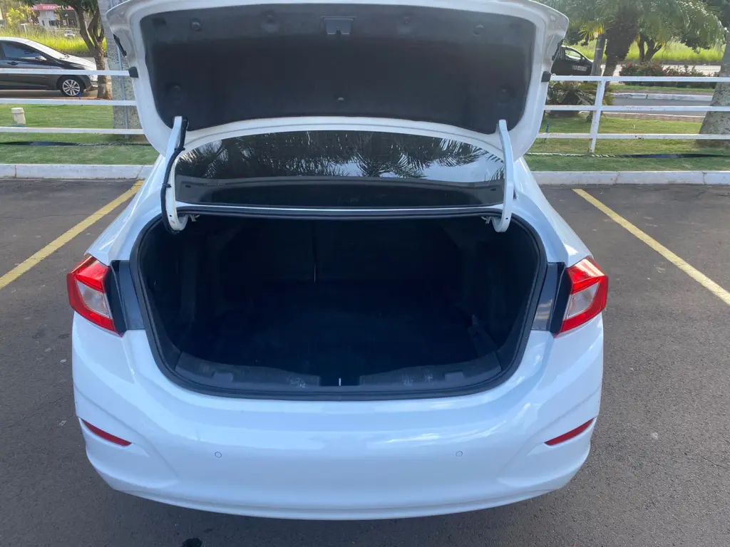 CHEVROLET Cruze Sedan - Foto