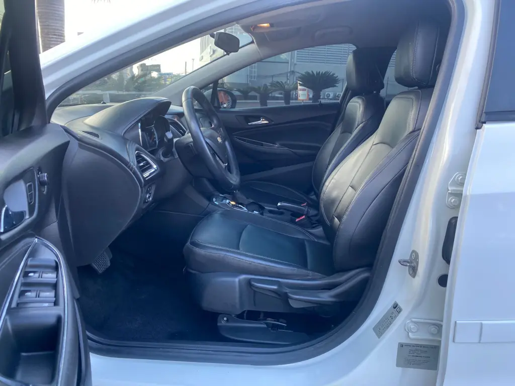 CHEVROLET Cruze Sedan - Foto